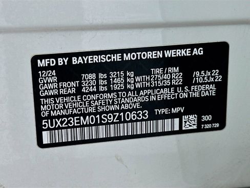 Used 2025 BMW X7 xDrive40i w/ Premium Package image 33