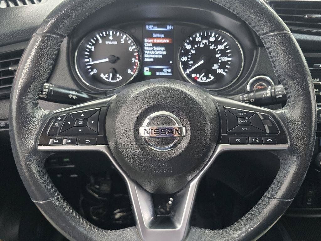 Used 2017 Nissan Rogue SV FWD image 22