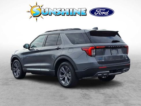 Certified 2025 Ford Explorer Active w/ Active Comfort Package image 4