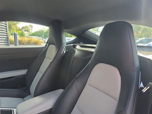 Used 2024 Porsche 718 Cayman image 5