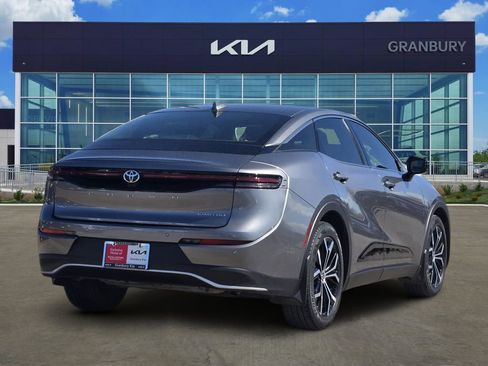 Used 2023 Toyota Crown image 5