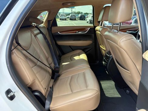 Used 2017 Cadillac XT5 Platinum image 17