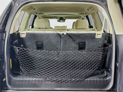 Used 2020 Lexus GX 460 Premium w/ Premium Package image 16