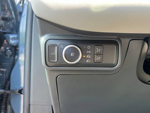 Used 2025 Ford Explorer Active w/ Active Comfort Package AWD/4WD image 25