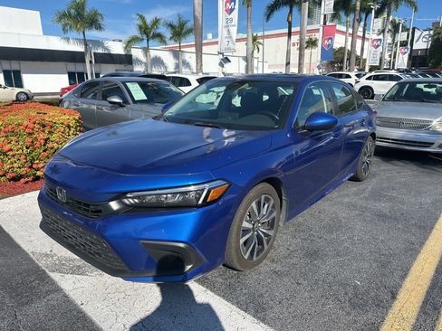 Certified 2022 Honda Civic EX image 6