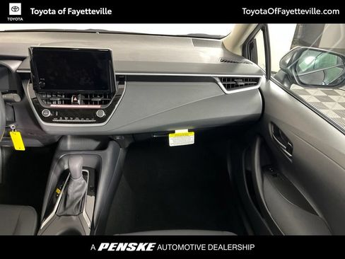 Used 2026 Toyota Corolla LE FWD image 13