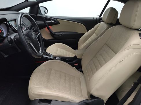 Used 2019 Buick Cascada Premium image 17