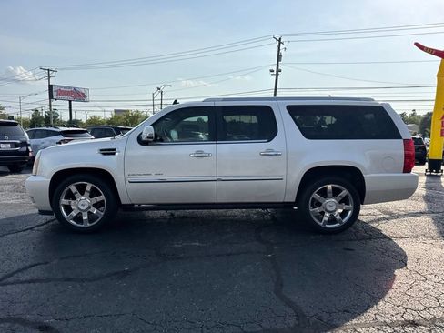 Used 2012 Cadillac Escalade ESV Luxury AWD/4WD image 12