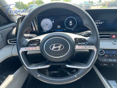 Used 2025 Hyundai Elantra Limited FWD image 20