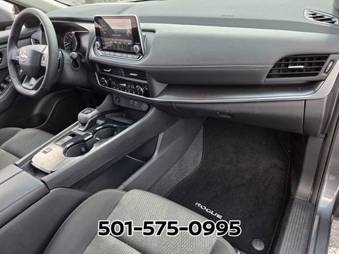 Used 2026 Nissan Rogue SV w/ Cold Weather Package FWD image 18