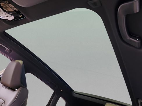 Certified 2025 BMW X3 xDrive30i w/ Premium Package image 28