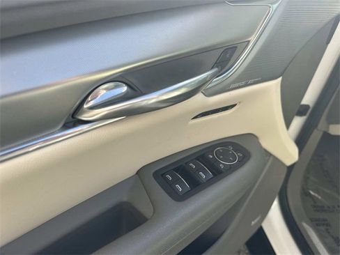 Used 2020 Cadillac XT5 Premium Luxury image 21