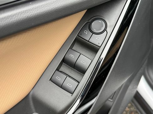 New 2025 Chevrolet Equinox ACTIV w/ Safety and Technology Package image 18