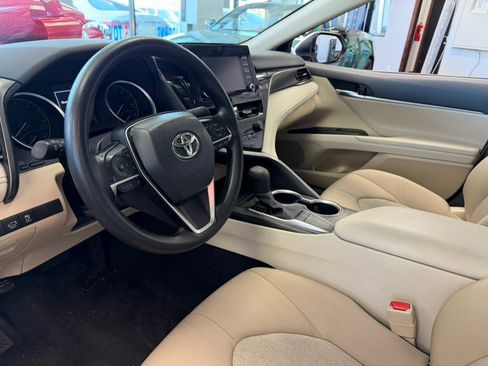 Used 2022 Toyota Camry LE image 17