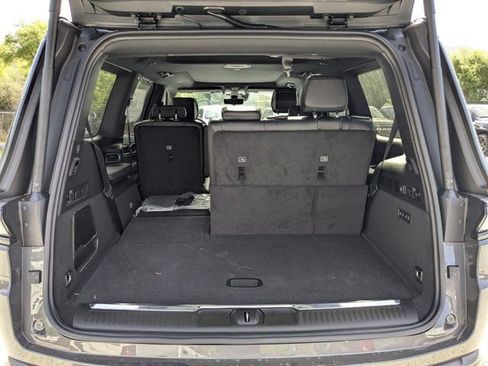 New 2026 Jeep Grand Wagoneer Summit AWD/4WD image 12
