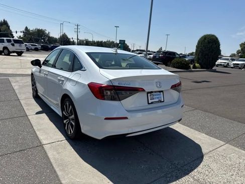 Used 2022 Honda Civic EX image 9