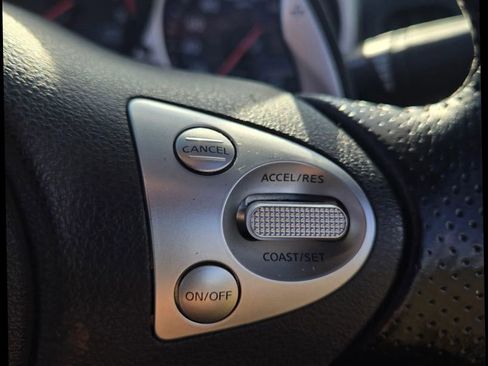 Used 2013 Nissan 370Z Roadster image 18