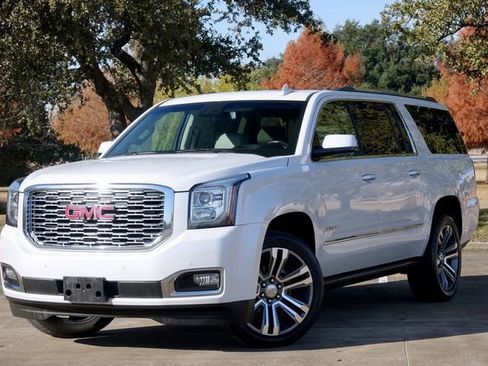 Used 2018 GMC Yukon XL Denali w/ Denali Ultimate Package image 2