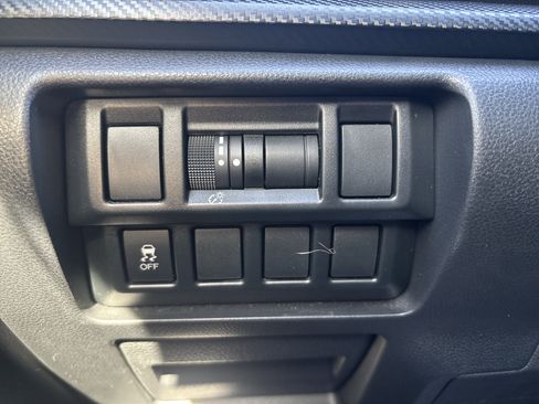 Used 2018 Subaru Crosstrek 2.0i Premium image 29