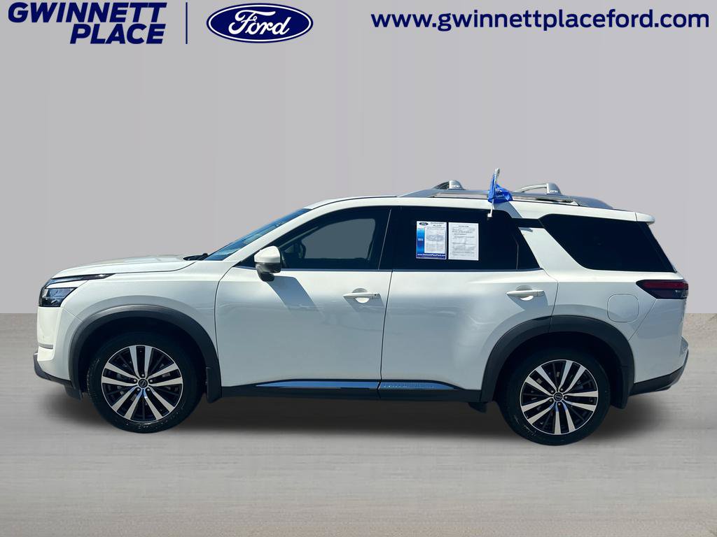 Used 2022 Nissan Pathfinder Platinum w/ Cargo Package FWD image 8