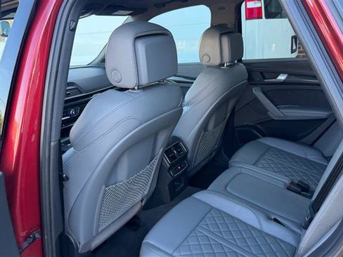 Used 2018 Audi SQ5 Prestige w/ Prestige Package AWD/4WD image 19