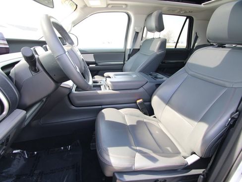 Used 2025 Ford Expedition Max Active image 10