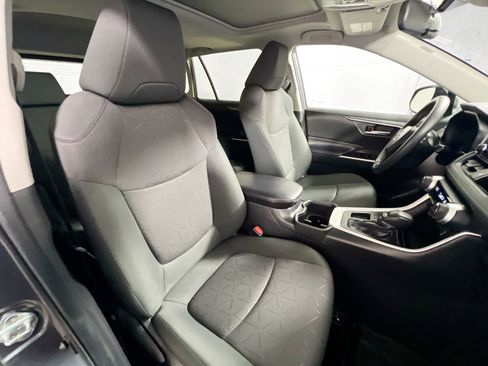 Used 2024 Toyota RAV4 XLE w/ Convenience Package image 31