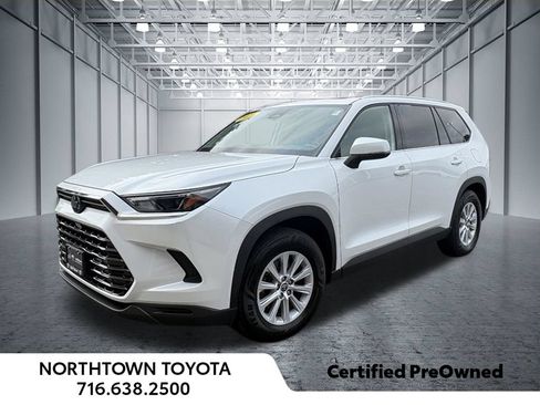 Used 2025 Toyota Grand Highlander AWD image 1