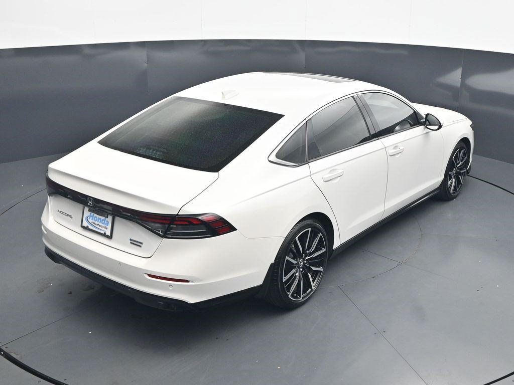 Used 2024 Honda Accord Touring image 29