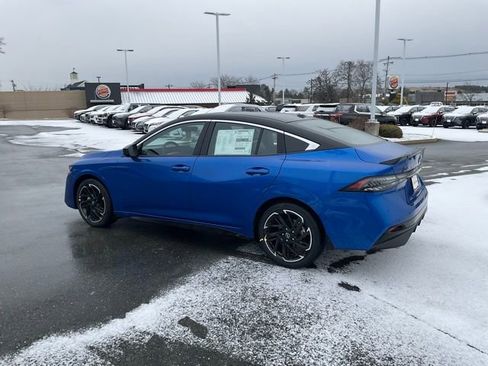 New 2026 Nissan Sentra SR w/ SR Premium Package FWD image 4