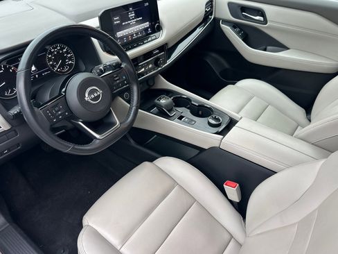 Used 2023 Nissan Rogue SL w/ SL Premium Package image 7