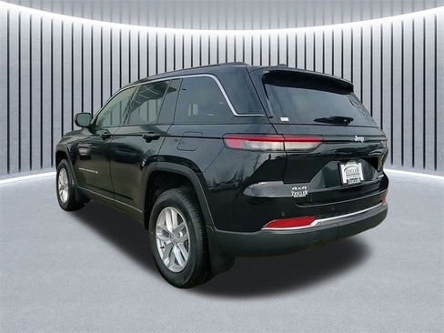 New 2025 Jeep Grand Cherokee Laredo X w/ Luxury Tech Group I image 12
