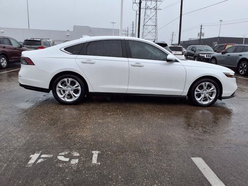 Used 2023 Honda Accord LX image 24