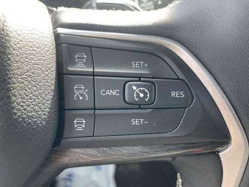 Certified 2024 Jeep Grand Cherokee L Limited w/ Luxury Tech Group II image 34