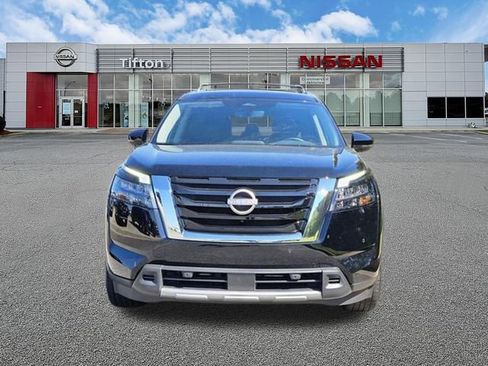 Certified 2025 Nissan Pathfinder SL AWD/4WD image 2