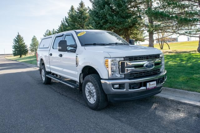 Used 2019 Ford F250 XLT w/ Camper Package AWD/4WD image 8