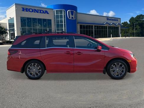 New 2026 Honda Odyssey Touring image 6