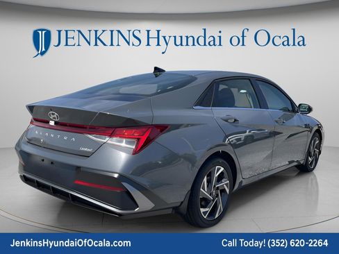 New 2026 Hyundai Elantra Limited FWD image 6