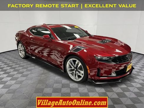 Used 2021 Chevrolet Camaro LT w/ Wild Cherry Design Package 1 RWD image 5