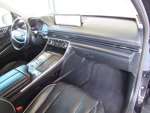 Used 2022 Genesis GV80 2.5T w/ Advanced Package 02 image 30