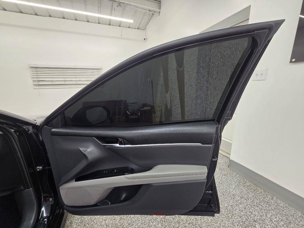 Used 2020 Toyota Camry LE FWD image 28