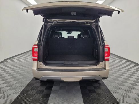 Used 2018 Ford Expedition XLT w/ Equipment Group 202A RWD image 29