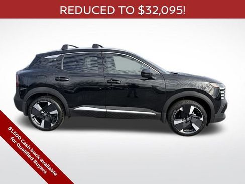 New 2026 Nissan Kicks SR w/ SR Premium Package AWD/4WD image 3