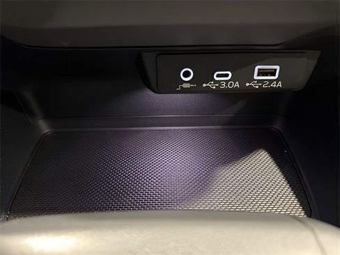 Used 2024 Subaru Crosstrek 2.0i Premium image 21