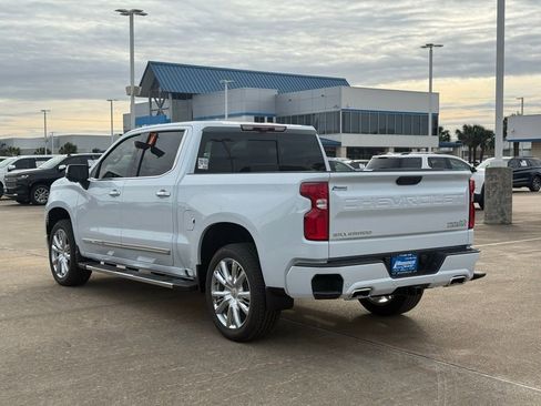 New 2026 Chevrolet Silverado 1500 High Country w/ High Country Premium Package image 13