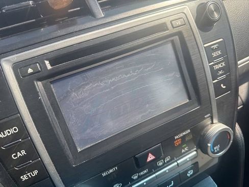 Used 2014 Toyota Camry SE image 4