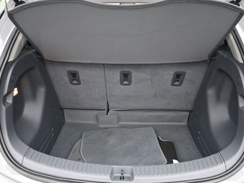 Used 2019 Chevrolet Bolt LT image 25
