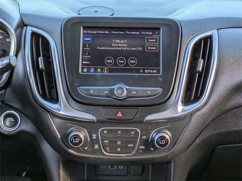 Used 2020 Chevrolet Equinox LT image 19