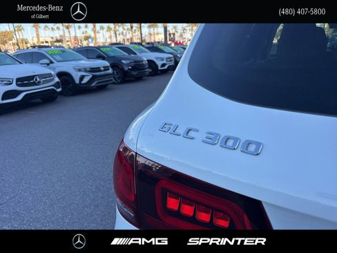 Used 2022 Mercedes-Benz GLC 300 4MATIC image 6