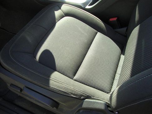 Used 2021 Chevrolet Colorado LT w/ Safety Package image 7